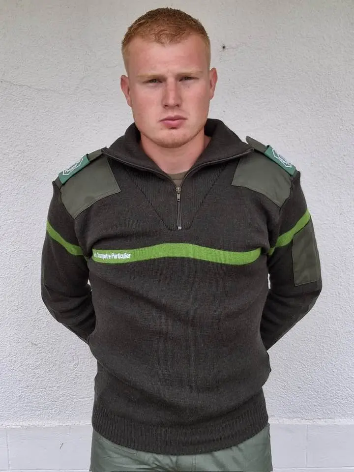 Pull Camion + ligne brodée